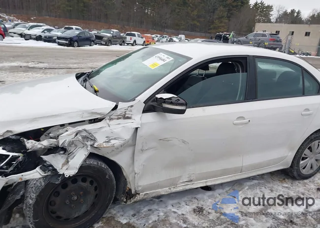 3VWDZ7AJ5BM341088: 43956684