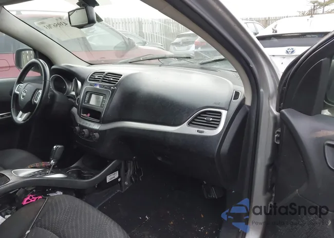 3C4PDCABXHT561955: 43956703