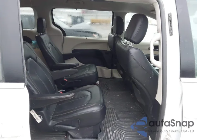 2C4RC1BG7JR275385: 43956745