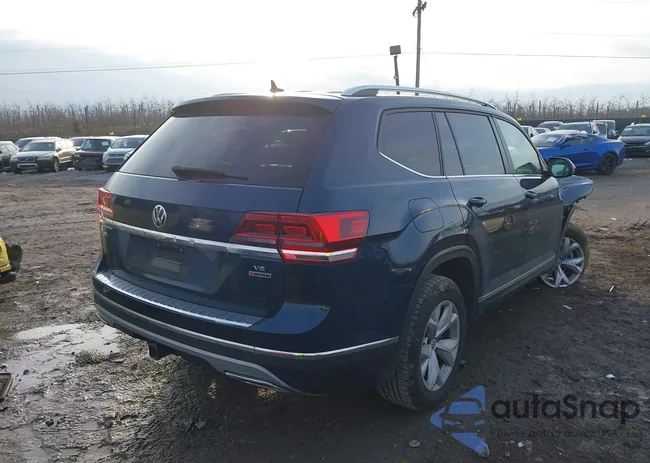 1V2MR2CA5JC558478: 43957779