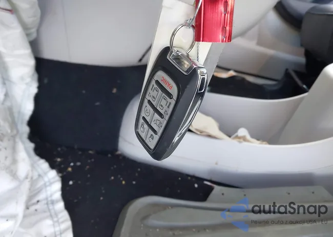 2C4RC1L77PR630840: 43957844