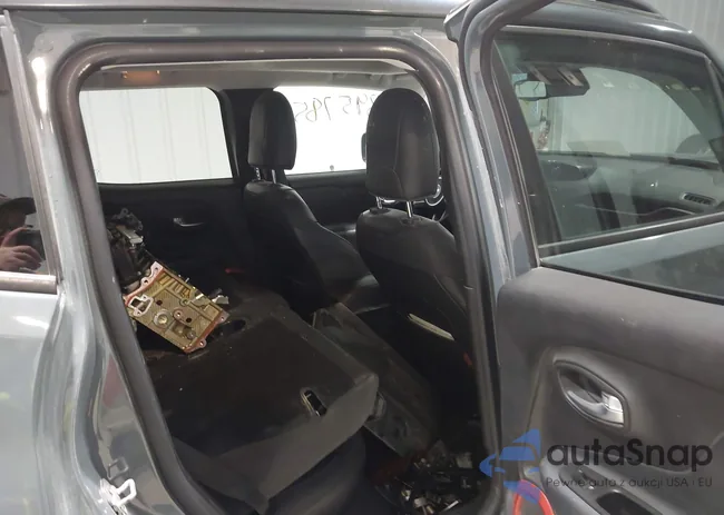 ZACCJBCT7GPC67751: 43957852