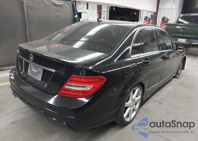 WDDGF4HBXDA790617: 43957865