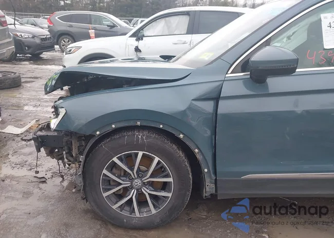 3VV2B7AX8LM041163: 43957873