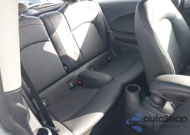 WMWXP5C5XK2H30083: 43957898