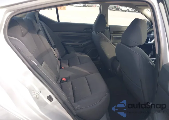 1N4BL4DV2RN327731: 43958003