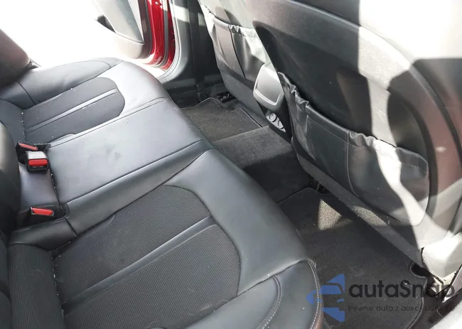 5XXG64J27NG090810: 43958006