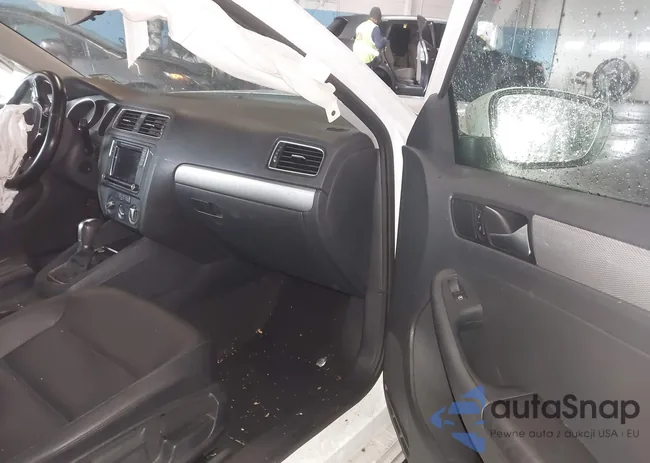 3VWDB7AJ2HM205207: 43958090