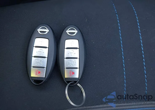 1N4CZ1CV2SC559489: 43958098