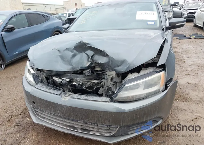 3VWDP7AJ8DM210875: 43958884