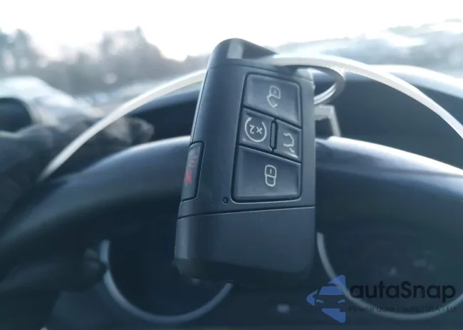 3VV2B7AX1JM006610: 43958888