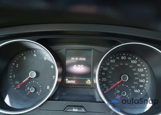 3VV2B7AX1JM006610: 43958888