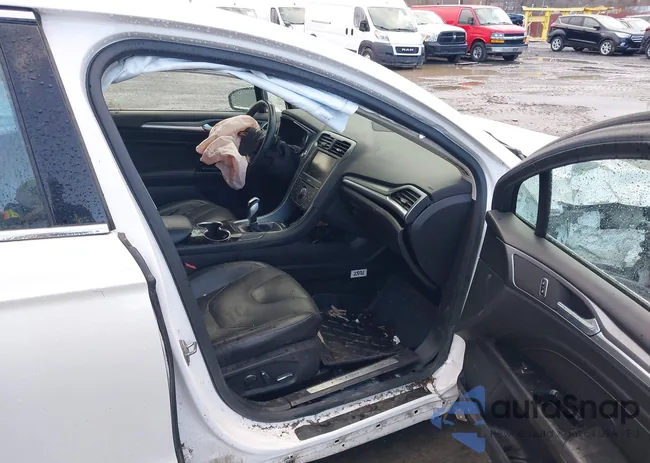 3FA6P0K91FR176443: 43958899