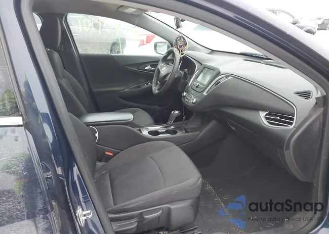 1G1ZB5ST2HF187586: 43959206