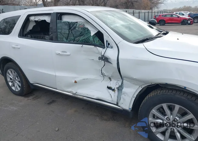 1C4SDJFT5RC138813: 43958579