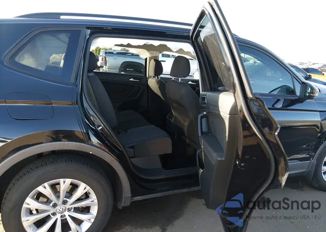 3VV1B7AX2KM086299: 43958622