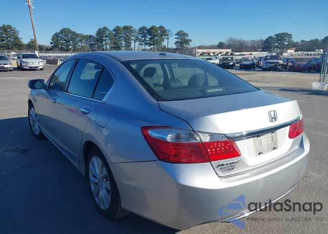 1HGCR2F87FA185843: 43958672