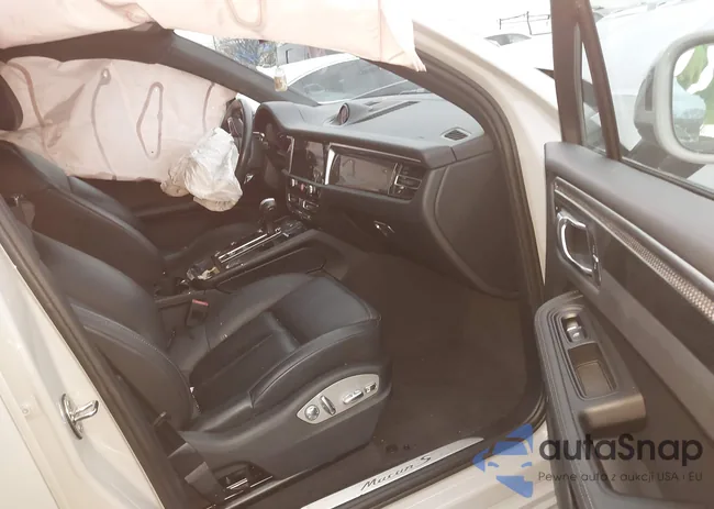 WP1AG2A56RLB39579: 43960054