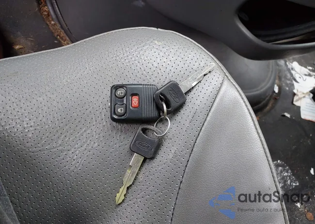 1FTNS24W27DB24638: 43960204