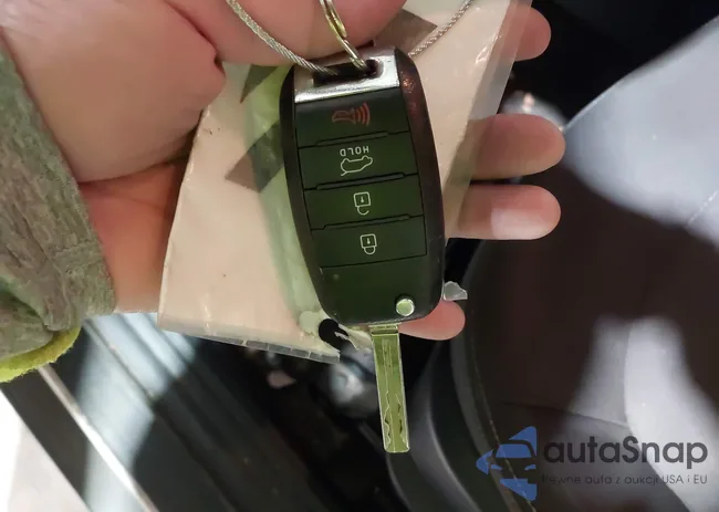 KNDJN2A23F7180866: 43960307