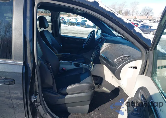 2C4RDGCG5KR557671: 43959561