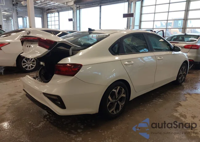 3KPF24AD2ME299422: 43959642