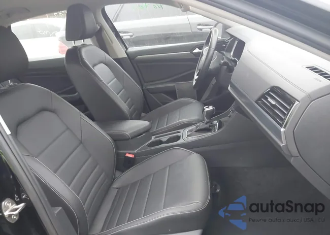 3VWEM7BU9RM085317: 43959648