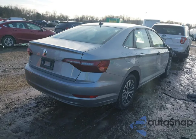 3VWC57BU2MM055735: 43960755