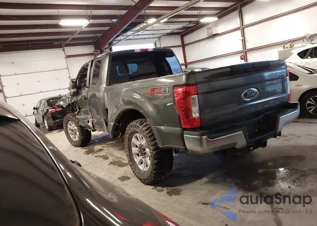 1FT7X2BT7HEF09742: 43960802