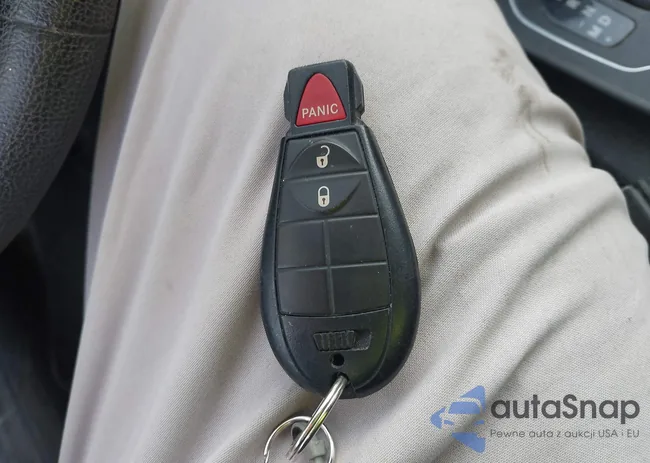 1C4PJLCB5KD178489: 43960951