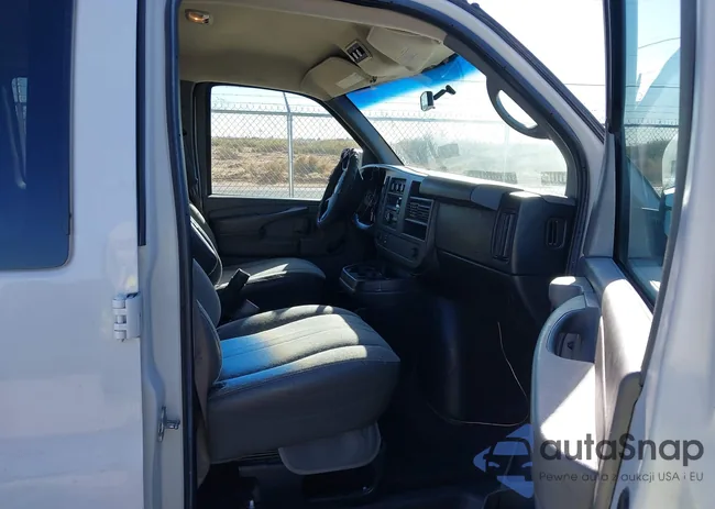 1GAWGPFA0B1162702: 43960979