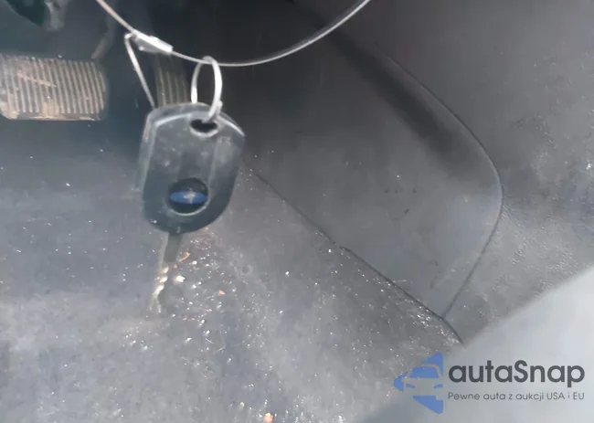 1FADP3K2XFL307279: 43961017