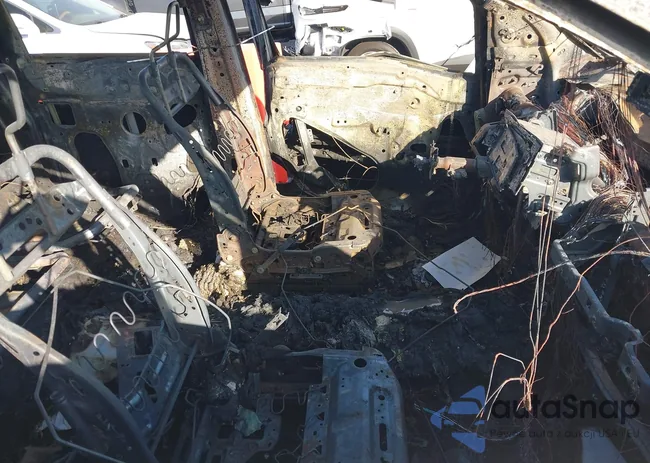 1N6BA1F49JN521600: 43961068