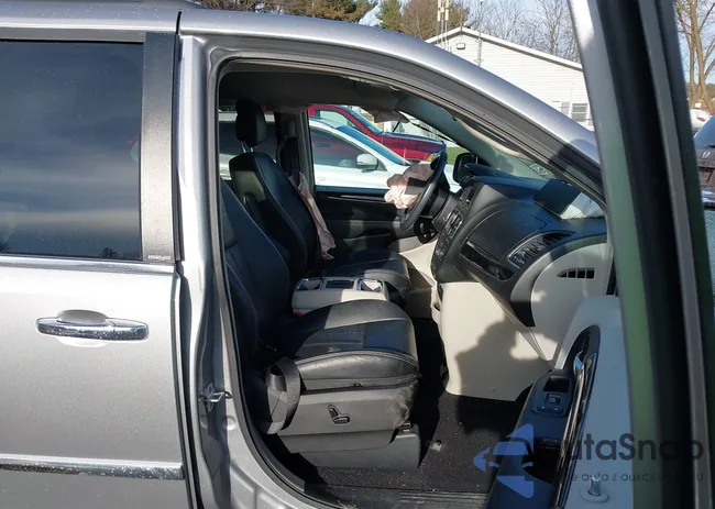 2C4RC1CG4DR797152: 43961155