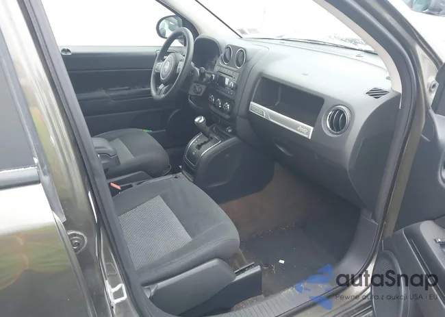 1C4NJDBB9GD557095: 43961285