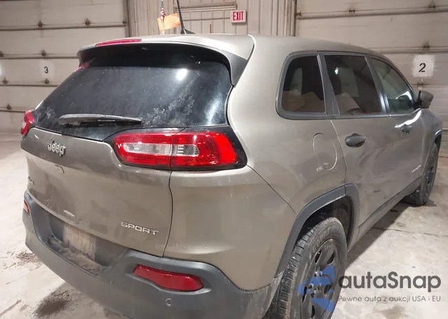 1C4PJMAB0GW266886: 43960408