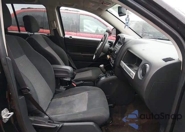 1C4NJCBA3GD567865: 43960454