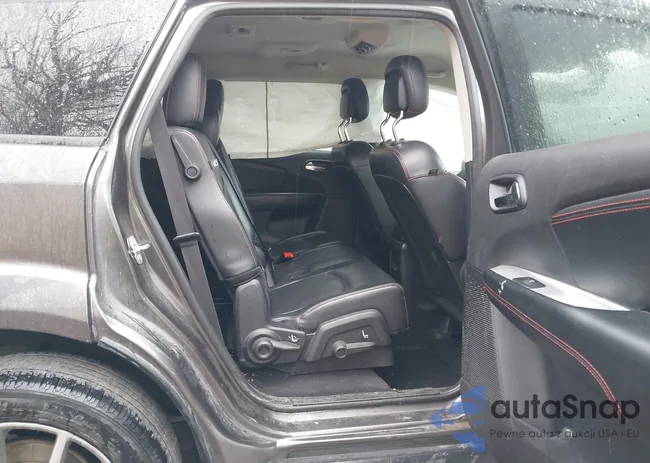 3C4PDCEG9HT613680: 43960493