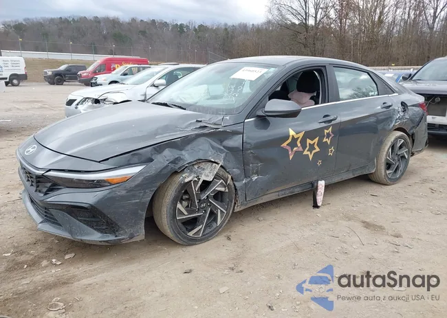 KMHLS4DG8RU640979: 43960523