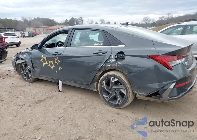 KMHLS4DG8RU640979: 43960523