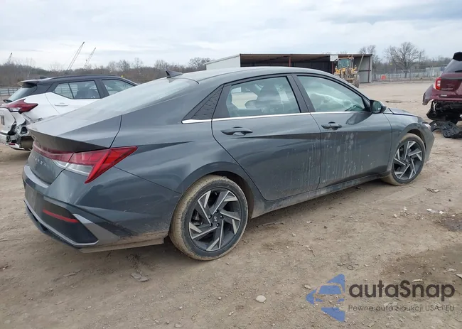 KMHLS4DG8RU640979: 43960523