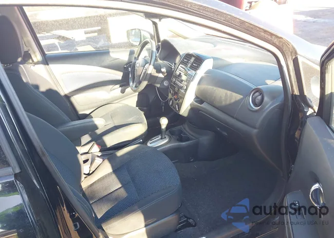 3N1CE2CP7FL425099: 43960584