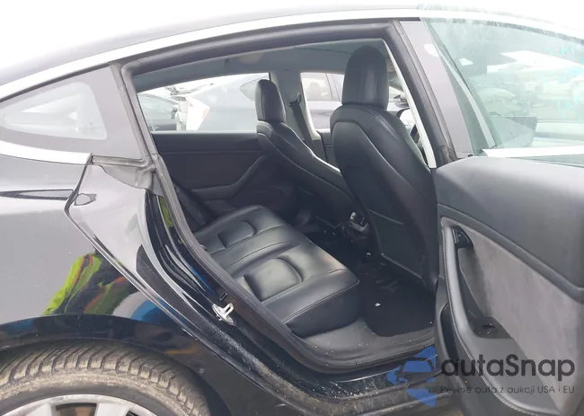 5YJ3E1EB7JF178537: 43960639