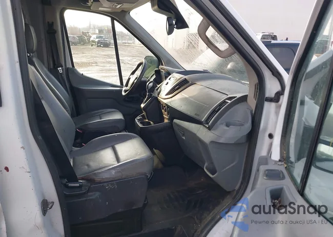 1FTYR2CM6HKA13869: 43961906