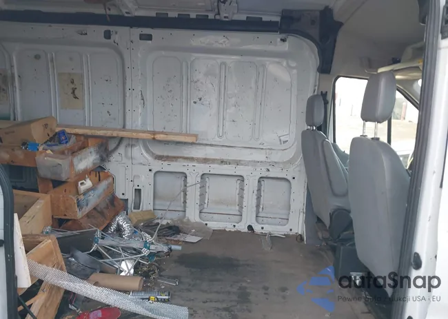 1FTYR2CM6HKA13869: 43961906