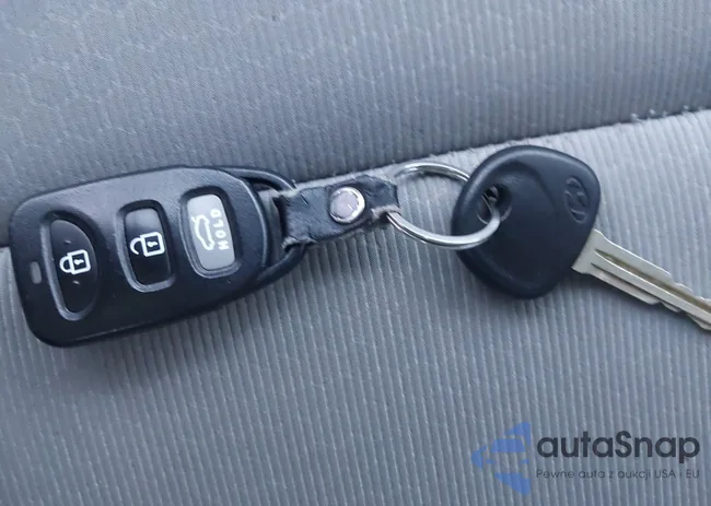 KMHD84LF0JU472190: 43962278