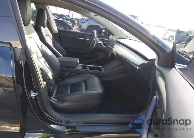 5YJ3E1EA0PF581856: 43962301