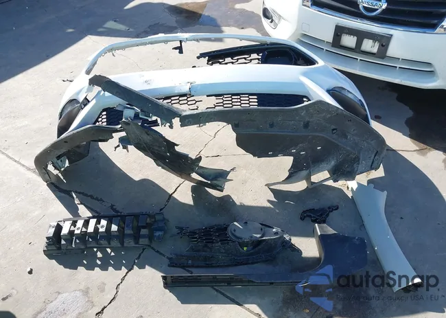 1FA6P8R0XM5555043: 43961345