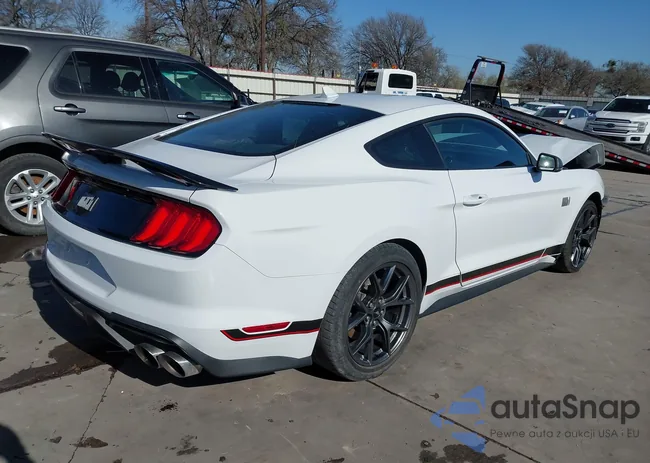 1FA6P8R0XM5555043: 43961345