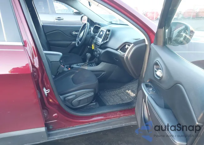 1C4PJLCB9KD248267: 43961396